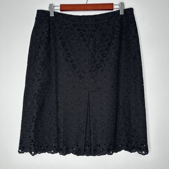 Talbots Skirt Black Eyelet Scalloped Hem Pleated Size 12P Cotton Knee Length - Picture 1 of 8